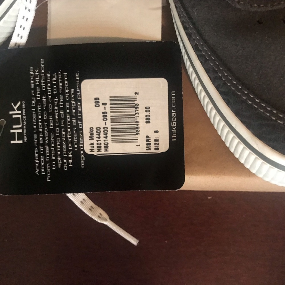 “BRAND-NEW” ON SALE NOW   MEN'S HUK LACE-UP SNEAKERS/ 50% SAVINGS - Picture 2 of 15